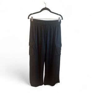 Win Win Wide Leg Pants Black Side Cargo Pockets Elastic Waist Size Tag Removed
